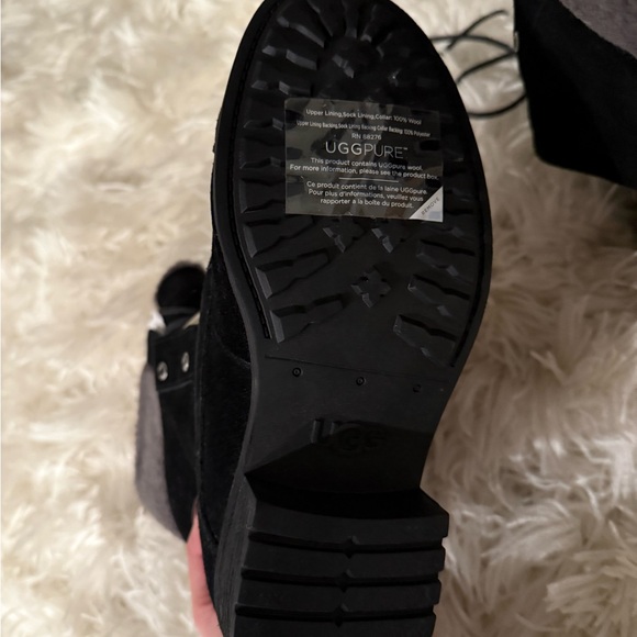 NWT UGG Snow Boots - Picture 5 of 6